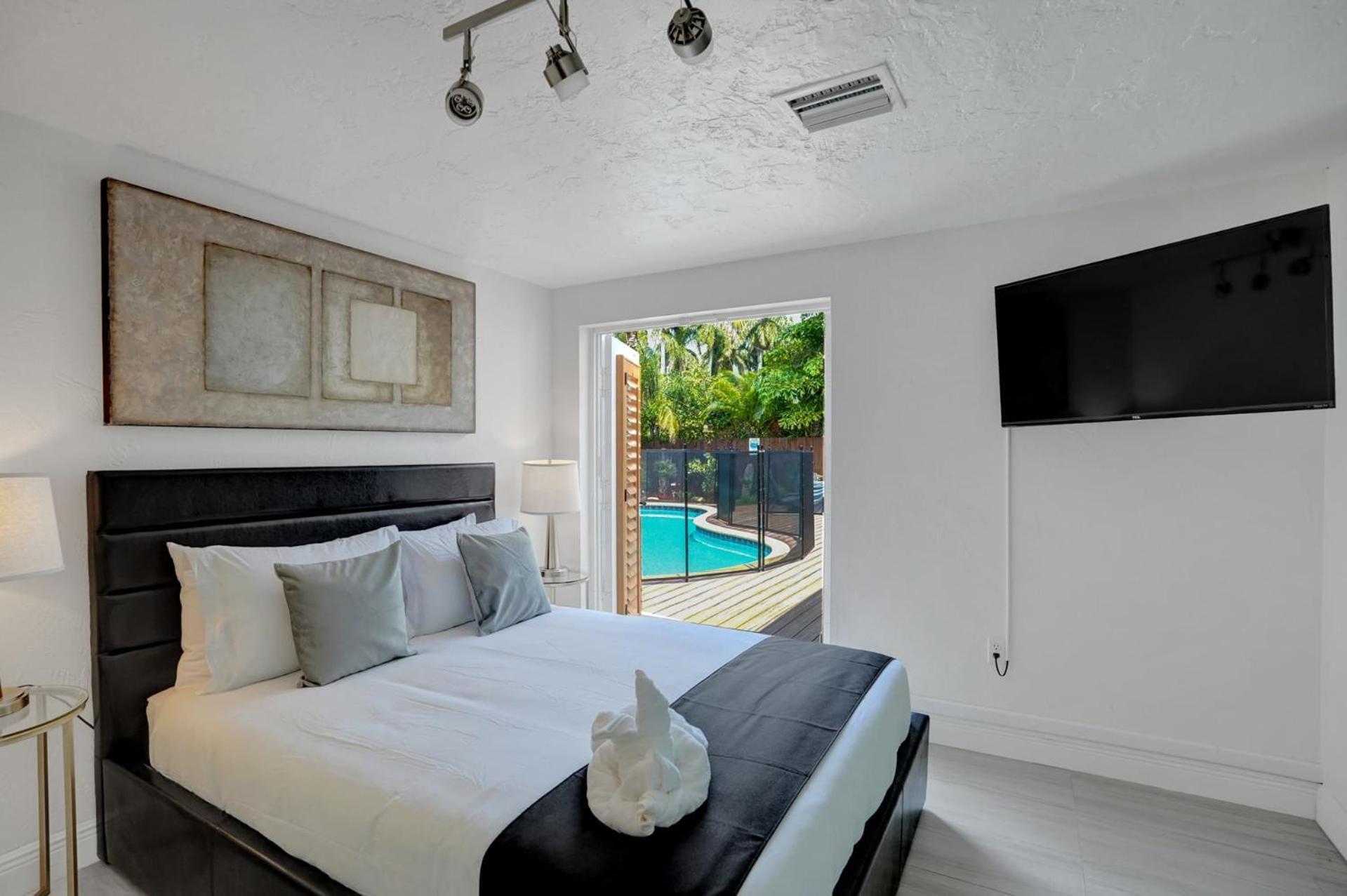 Private Pool With 5 Bedroom Retreat Hollywood Exterior foto